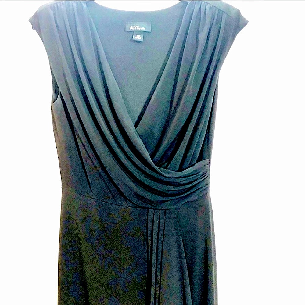 New Stunning women’s Dress😊💐
